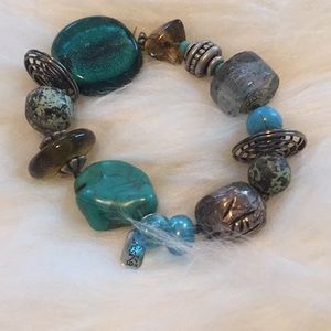 Stretch bracelet stones and beads